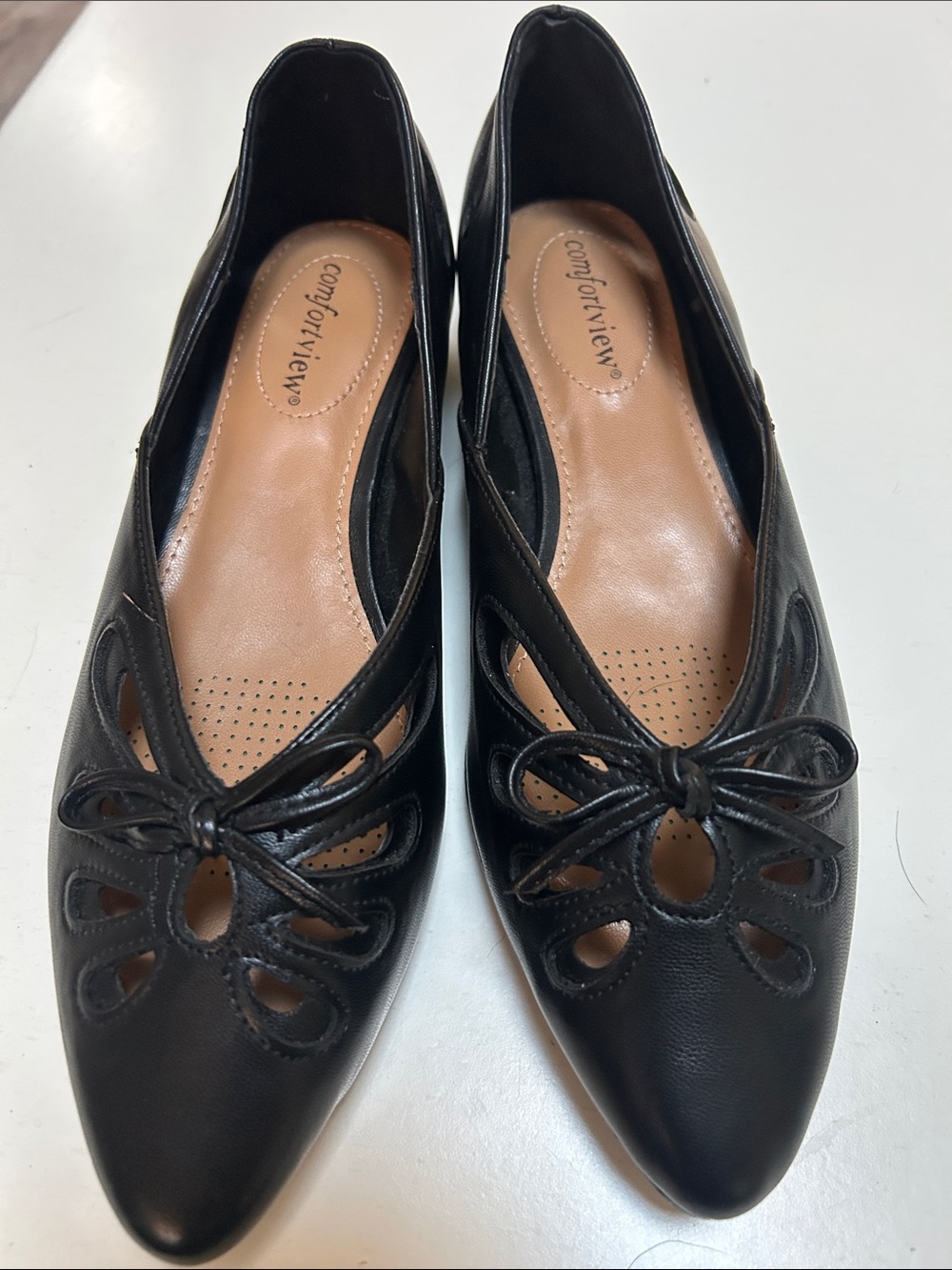 comfortview Black Pointed-Toe Ballet Flats with Bow Cutouts